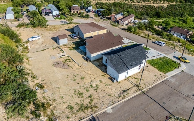 2193 Calle Coyunda, Eagle Pass, TX 78852, 3 Bedrooms Bedrooms, ,2 BathroomsBathrooms,Residential,For Sale,2193 Calle Coyunda,0,81890