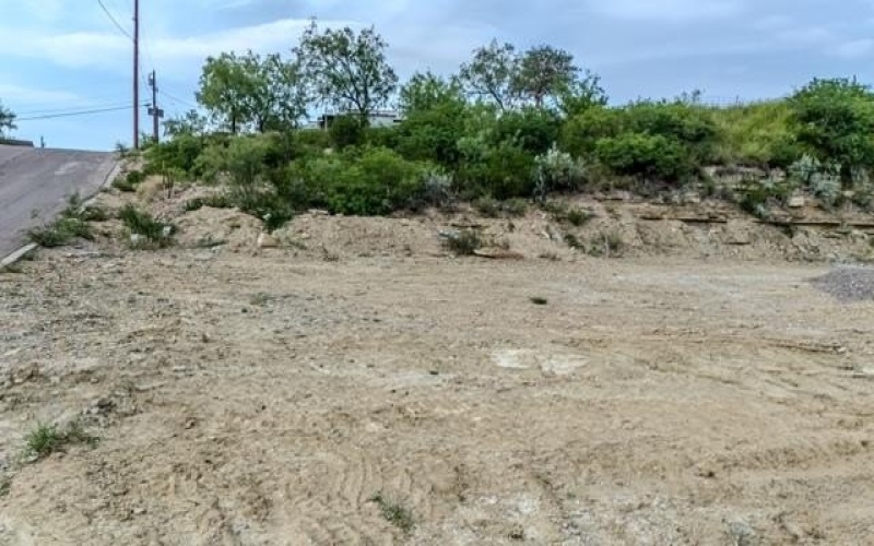 2193 Calle Coyunda, Eagle Pass, TX 78852, 3 Bedrooms Bedrooms, ,2 BathroomsBathrooms,Residential,For Sale,2193 Calle Coyunda,0,81890