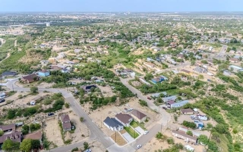 2193 Calle Coyunda, Eagle Pass, TX 78852, 3 Bedrooms Bedrooms, ,2 BathroomsBathrooms,Residential,For Sale,2193 Calle Coyunda,0,81890