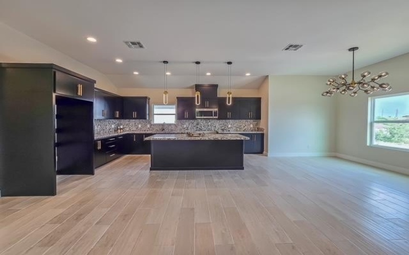 2193 Calle Coyunda, Eagle Pass, TX 78852, 3 Bedrooms Bedrooms, ,2 BathroomsBathrooms,Residential,For Sale,2193 Calle Coyunda,0,81890