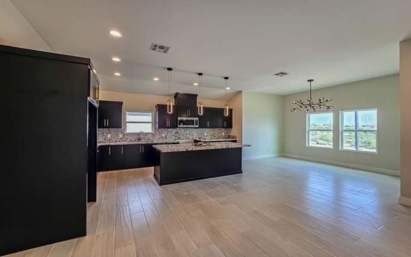 2193 Calle Coyunda, Eagle Pass, TX 78852, 3 Bedrooms Bedrooms, ,2 BathroomsBathrooms,Residential,For Sale,2193 Calle Coyunda,0,81890