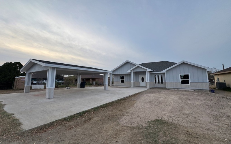 102 Winchester, Eagle Pass, TX 78852, 3 Habitaciones Habitaciones , ,2 BañosBaños,Residential,En Venta,102 Winchester,0,81892