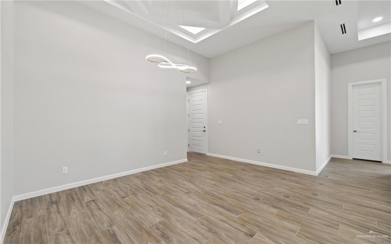 701 Grayson Avenue, McAllen, TX 78504, 4 Habitaciones Habitaciones , ,2 BañosBaños,Residential,En Venta,701 Grayson Avenue,0,488115