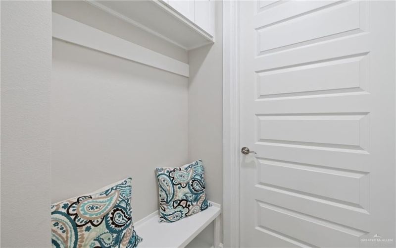 701 Grayson Avenue, McAllen, TX 78504, 4 Habitaciones Habitaciones , ,2 BañosBaños,Residential,En Venta,701 Grayson Avenue,0,488115