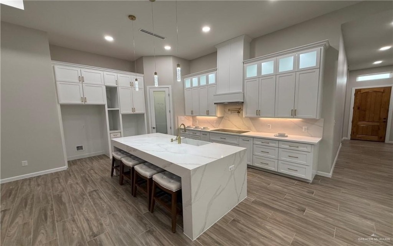 701 Grayson Avenue, McAllen, TX 78504, 4 Habitaciones Habitaciones , ,2 BañosBaños,Residential,En Venta,701 Grayson Avenue,0,488115