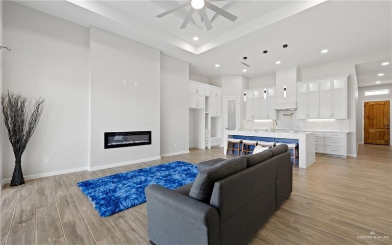 701 Grayson Avenue, McAllen, TX 78504, 4 Habitaciones Habitaciones , ,2 BañosBaños,Residential,En Venta,701 Grayson Avenue,0,488115