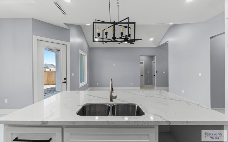 712 KAYLEE DR, LA FERIA, TX 78559, 4 Habitaciones Habitaciones , ,2 BañosBaños,Residential,En Venta,712 KAYLEE DR,0,29766106