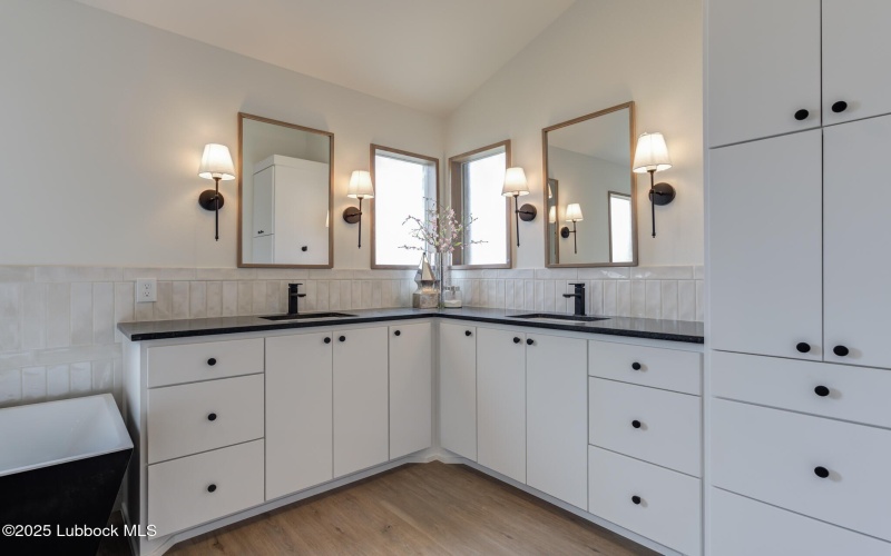 3617 127th Street, Lubbock, TX 79423, 4 Habitaciones Habitaciones , ,3 BañosBaños,Residential,En Venta,3617 127th Street,0,202563633