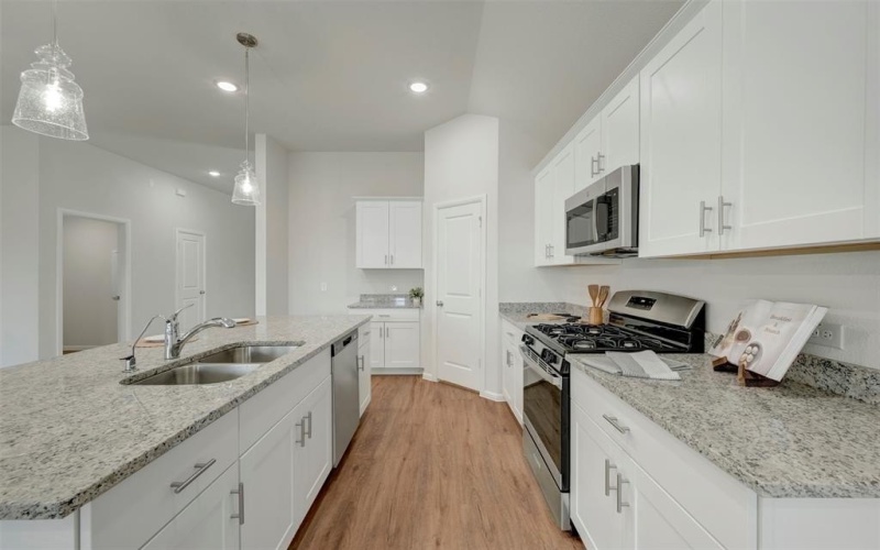 7717 Moosewood Drive, Fort Worth, TX 76131, 4 Habitaciones Habitaciones , ,3 BañosBaños,Residential,En Venta,7717 Moosewood Drive,0,21115282