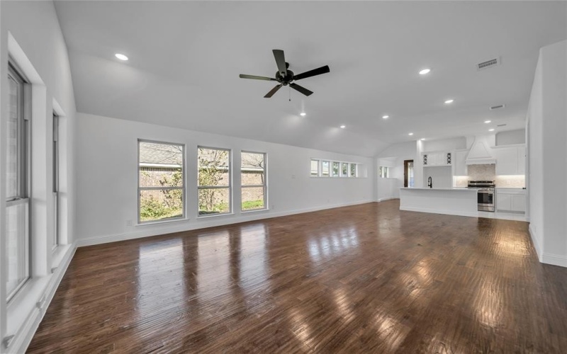 817 N Virginia Street, Terrell, TX 75160, 3 Habitaciones Habitaciones , ,2 BañosBaños,Residential,En Venta,817 N Virginia Street,0,21120199