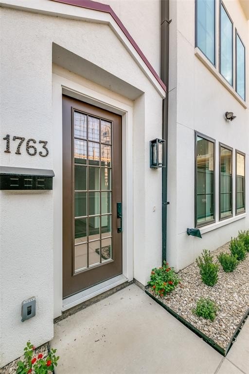 1763 Novela Way, Dallas, TX 75215, 3 Bedrooms Bedrooms, ,3 BathroomsBathrooms,Residential,For Sale,1763 Novela Way,0,21122045