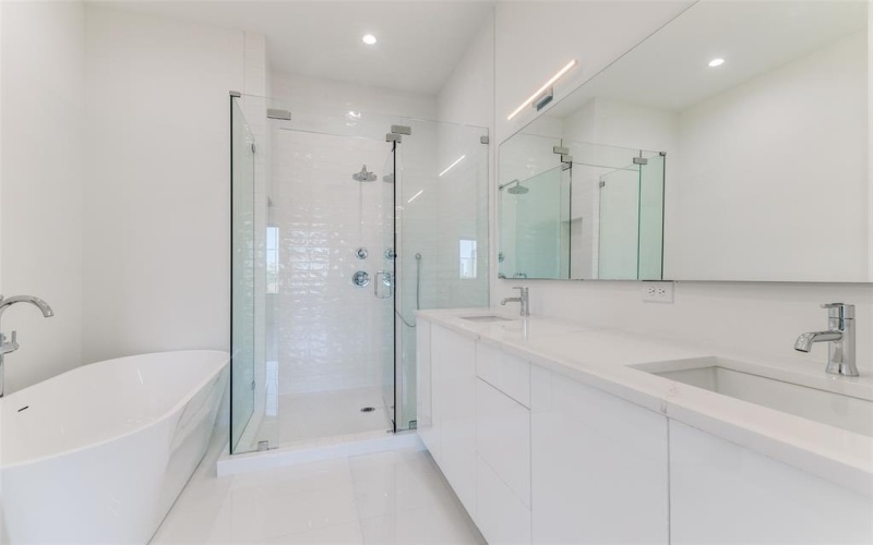 1763 Novela Way, Dallas, TX 75215, 3 Bedrooms Bedrooms, ,3 BathroomsBathrooms,Residential,For Sale,1763 Novela Way,0,21122045