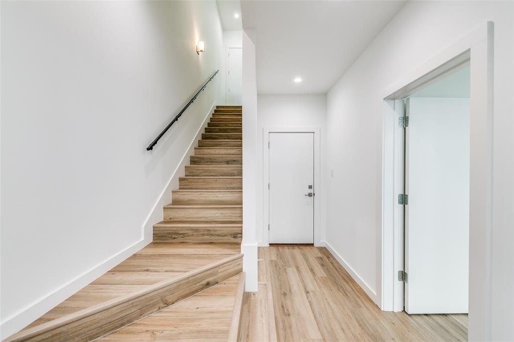 1775 Novela Way, Dallas, TX 75215, 3 Bedrooms Bedrooms, ,3 BathroomsBathrooms,Residential,For Sale,1775 Novela Way,0,21122047