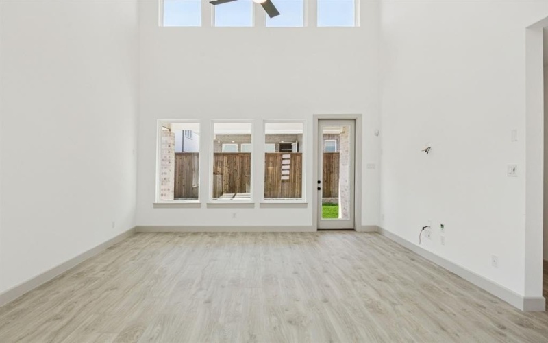 5404 Roselyn Way, McKinney, TX 75070, 4 Bedrooms Bedrooms, ,5 BathroomsBathrooms,Residential,For Sale,5404 Roselyn Way,0,21122079