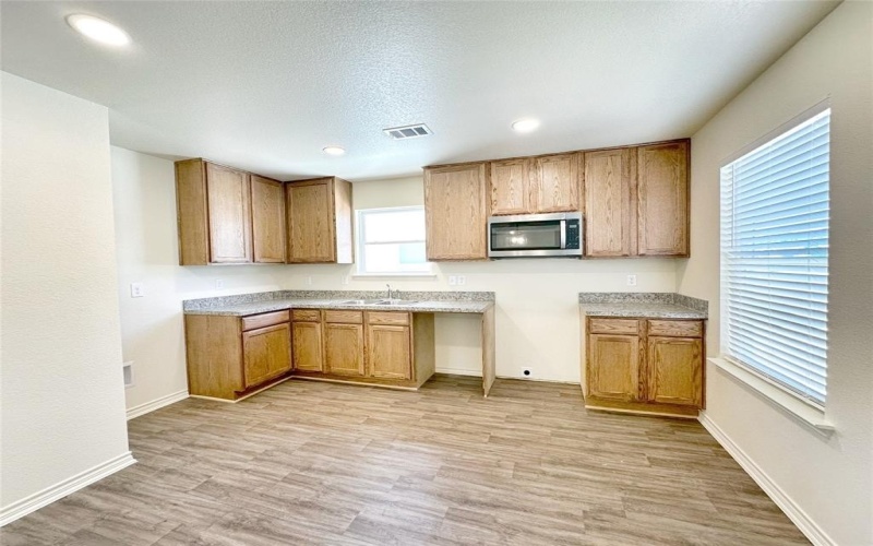 604 Crockett Drive, Cleburne, TX 76033, 3 Bedrooms Bedrooms, ,2 BathroomsBathrooms,Residential,For Sale,604 Crockett Drive,0,21122232