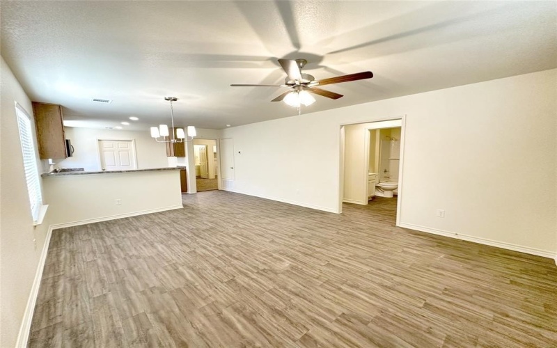 616 Crockett Drive, Cleburne, TX 76033, 3 Habitaciones Habitaciones , ,2 BañosBaños,Residential,En Venta,616 Crockett Drive,0,21122233