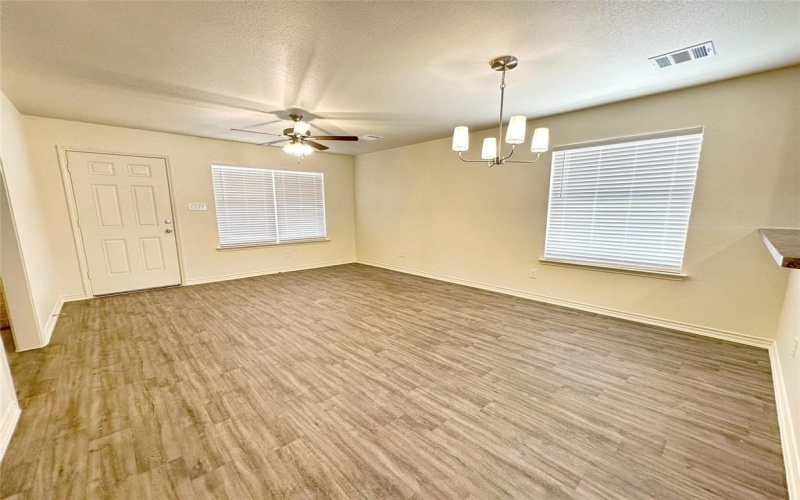 616 Crockett Drive, Cleburne, TX 76033, 3 Habitaciones Habitaciones , ,2 BañosBaños,Residential,En Venta,616 Crockett Drive,0,21122233