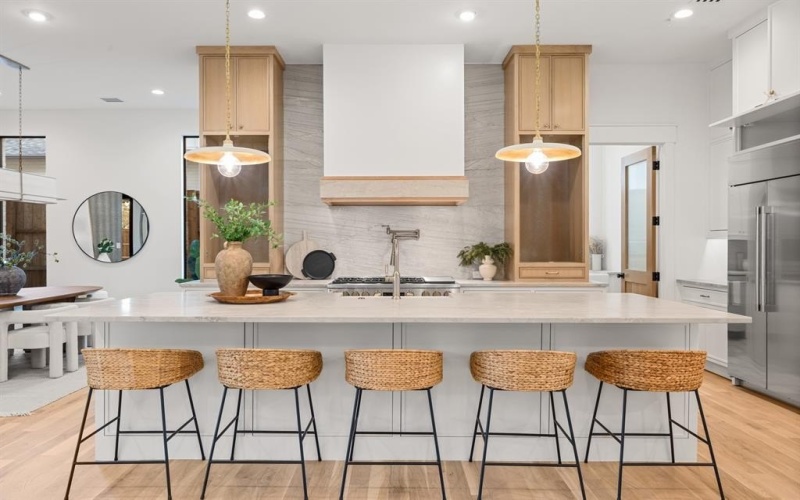 9917 Parkford Drive, Dallas, TX 75238, 5 Habitaciones Habitaciones , ,6 BañosBaños,Residential,En Venta,9917 Parkford Drive,0,21122243