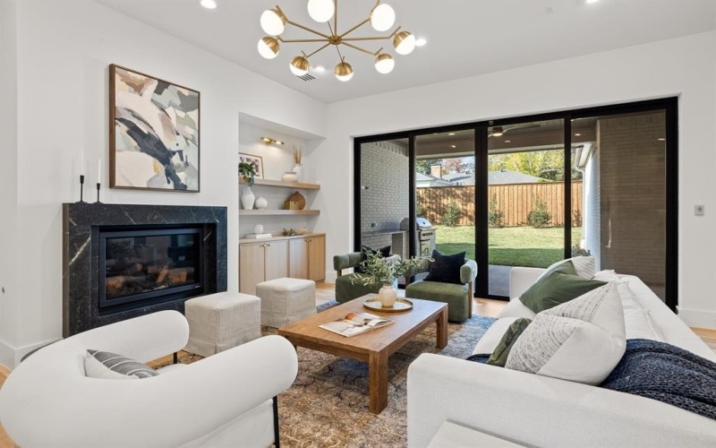 9917 Parkford Drive, Dallas, TX 75238, 5 Habitaciones Habitaciones , ,6 BañosBaños,Residential,En Venta,9917 Parkford Drive,0,21122243