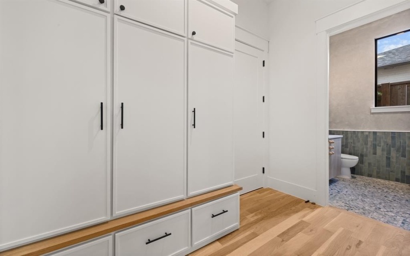 9917 Parkford Drive, Dallas, TX 75238, 5 Habitaciones Habitaciones , ,6 BañosBaños,Residential,En Venta,9917 Parkford Drive,0,21122243