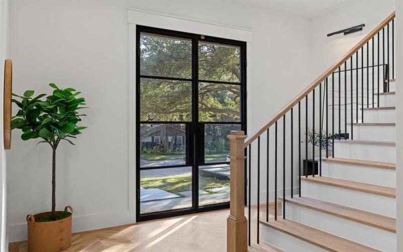 9917 Parkford Drive, Dallas, TX 75238, 5 Habitaciones Habitaciones , ,6 BañosBaños,Residential,En Venta,9917 Parkford Drive,0,21122243