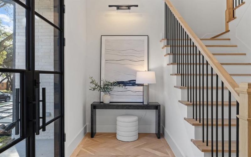 9917 Parkford Drive, Dallas, TX 75238, 5 Habitaciones Habitaciones , ,6 BañosBaños,Residential,En Venta,9917 Parkford Drive,0,21122243