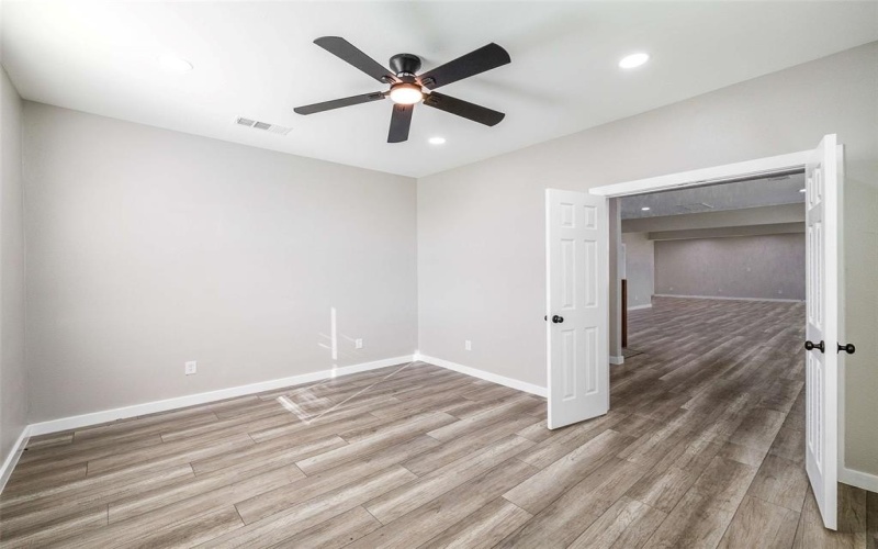 1061 Zmolek Road, Ennis, TX 75119, 5 Bedrooms Bedrooms, ,3 BathroomsBathrooms,Residential,For Sale,1061 Zmolek Road,0,21122487