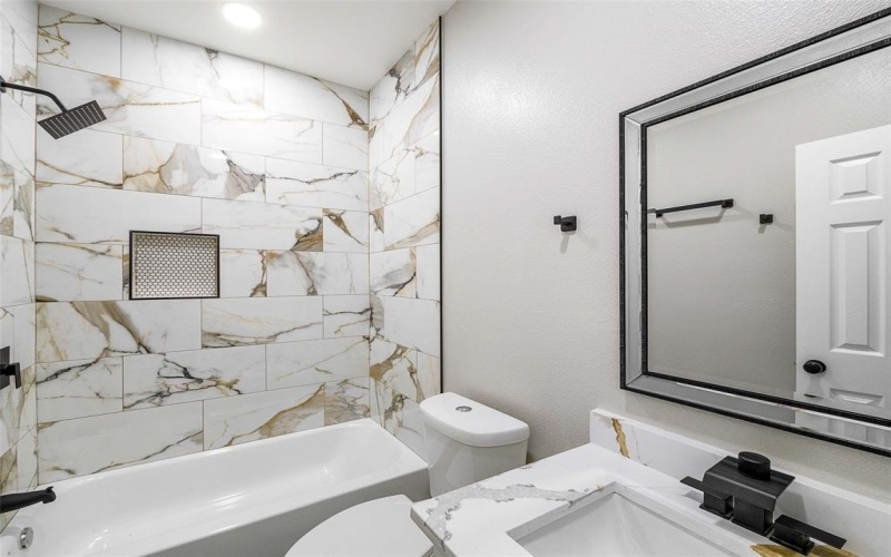 1061 Zmolek Road, Ennis, TX 75119, 5 Bedrooms Bedrooms, ,3 BathroomsBathrooms,Residential,For Sale,1061 Zmolek Road,0,21122487