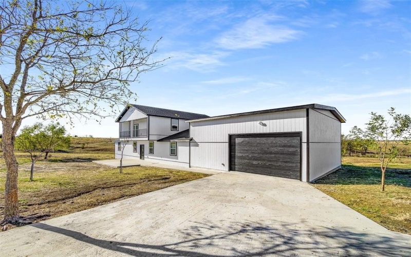 1061 Zmolek Road, Ennis, TX 75119, 5 Bedrooms Bedrooms, ,3 BathroomsBathrooms,Residential,For Sale,1061 Zmolek Road,0,21122487