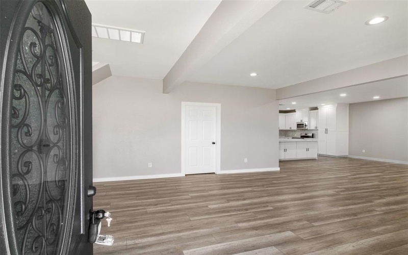 1061 Zmolek Road, Ennis, TX 75119, 5 Bedrooms Bedrooms, ,3 BathroomsBathrooms,Residential,For Sale,1061 Zmolek Road,0,21122487