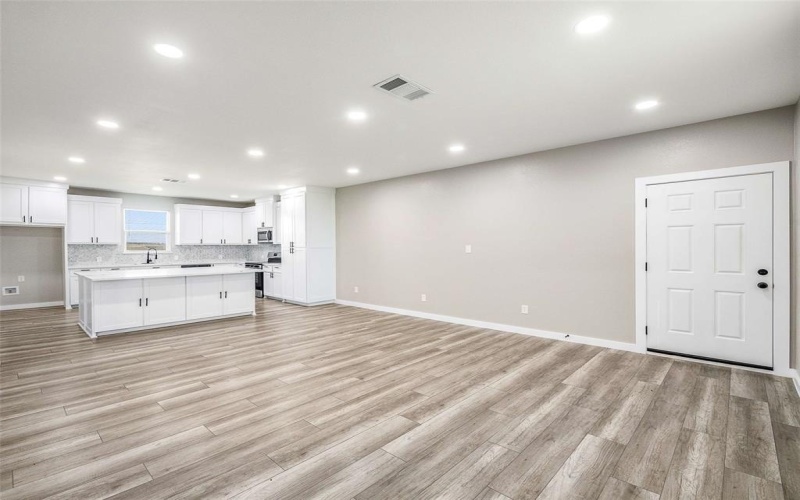 1061 Zmolek Road, Ennis, TX 75119, 5 Bedrooms Bedrooms, ,3 BathroomsBathrooms,Residential,For Sale,1061 Zmolek Road,0,21122487