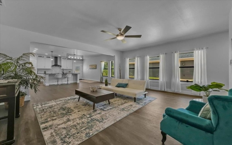 3612 Broken Bow Drive, Granbury, TX 76048, 3 Habitaciones Habitaciones , ,2 BañosBaños,Residential,En Venta,3612 Broken Bow Drive,0,21122718