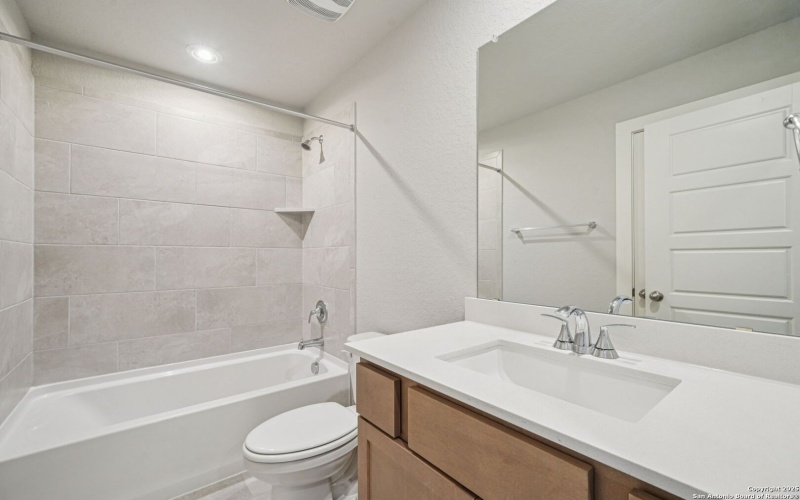 918 Earp Blvd, San Antonio, TX 78260, 4 Habitaciones Habitaciones , ,3 BañosBaños,Residential,En Venta,918 Earp Blvd,0,1925474