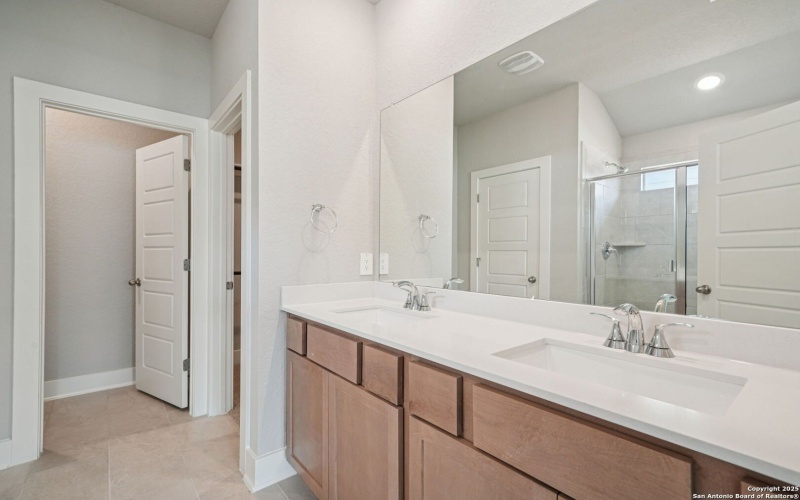 918 Earp Blvd, San Antonio, TX 78260, 4 Habitaciones Habitaciones , ,3 BañosBaños,Residential,En Venta,918 Earp Blvd,0,1925474