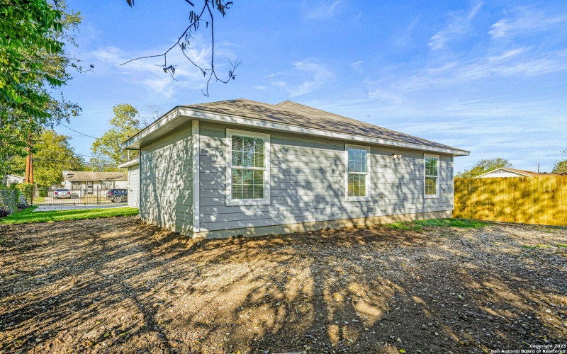 250 Bundy, San Antonio, TX 78220, 4 Habitaciones Habitaciones , ,2 BañosBaños,Residential,En Venta,250 Bundy,0,1925947