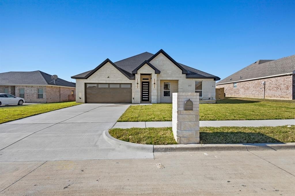 1509 Kings Circle, Hutchins, TX 75141, 3 Bedrooms Bedrooms, ,2 BathroomsBathrooms,Residential,For Sale,1509 Kings Circle,0,21109366