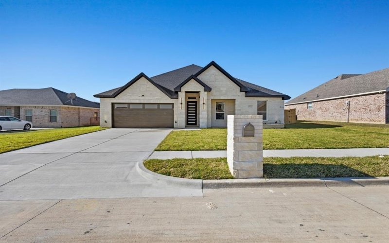 1509 Kings Circle, Hutchins, TX 75141, 3 Bedrooms Bedrooms, ,2 BathroomsBathrooms,Residential,For Sale,1509 Kings Circle,0,21109366