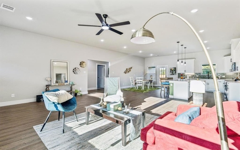 500 Mineral Wells Street, Terrell, TX 75160, 4 Bedrooms Bedrooms, ,3 BathroomsBathrooms,Residential,For Sale,500 Mineral Wells Street,0,21116982