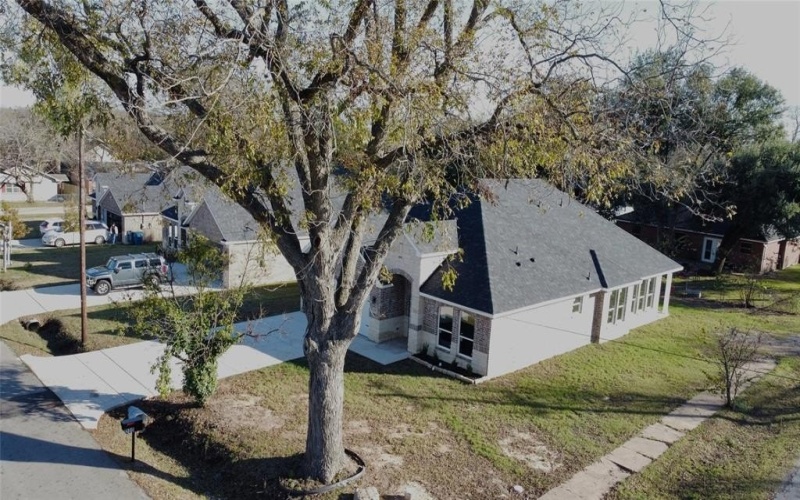 200 E 1st North Street, Kaufman, TX 75142, 4 Habitaciones Habitaciones , ,2 BañosBaños,Residential,En Venta,200 E 1st North Street,0,21122764