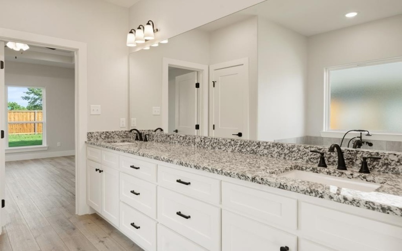 717 Cobblestone Cir, Mabank, TX 75147, 4 Habitaciones Habitaciones , ,2 BañosBaños,Residential,En Venta,717 Cobblestone Cir,108642