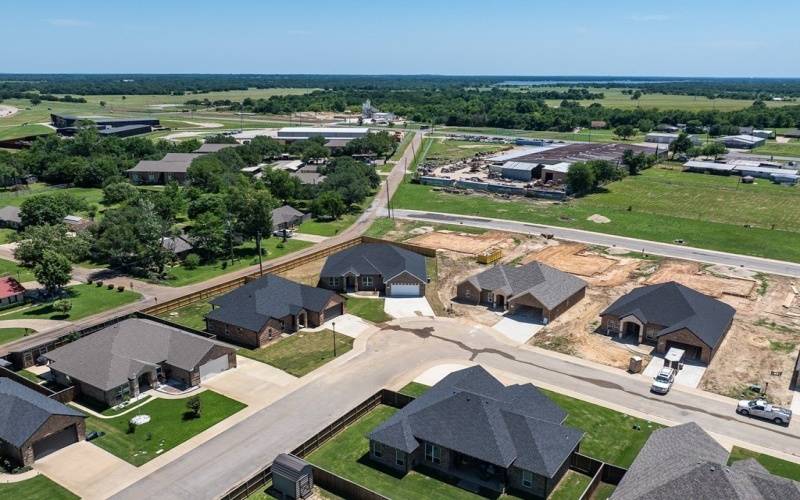 721 Cobblestone Cir, Mabank, TX 75147, 4 Habitaciones Habitaciones , ,2 BañosBaños,Residential,En Venta,721 Cobblestone Cir,108644