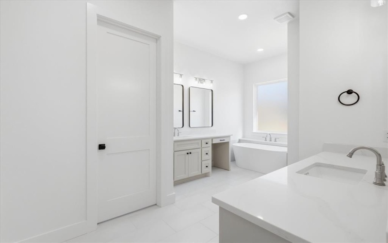 3024 Greg Allen Drive, Weatherford, TX 76088, 4 Bedrooms Bedrooms, ,3 BathroomsBathrooms,Residential,For Sale,3024 Greg Allen Drive,0,21123671