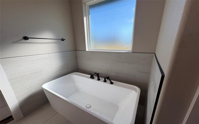 3714 Tremont Lane, Granbury, TX 76049, 3 Bedrooms Bedrooms, ,2 BathroomsBathrooms,Residential,For Sale,3714 Tremont Lane,0,21123686