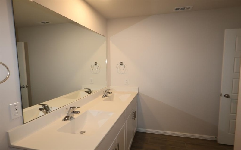 1025 Auburn Drive, Justin, TX 76247, 5 Habitaciones Habitaciones , ,3 BañosBaños,Residential,En Venta,1025 Auburn Drive,0,21123203