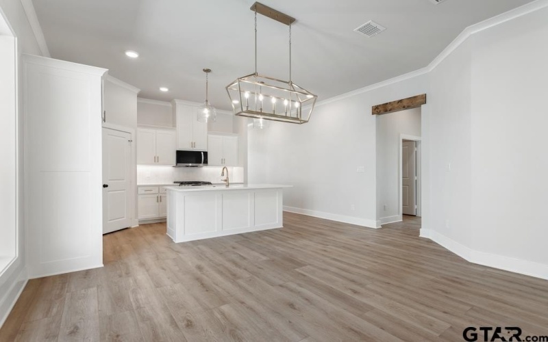 9248 Villas Ct, Tyler, TX 75703, 4 Bedrooms Bedrooms, ,2 BathroomsBathrooms,Residential,For Sale,9248 Villas Ct,0,25017340