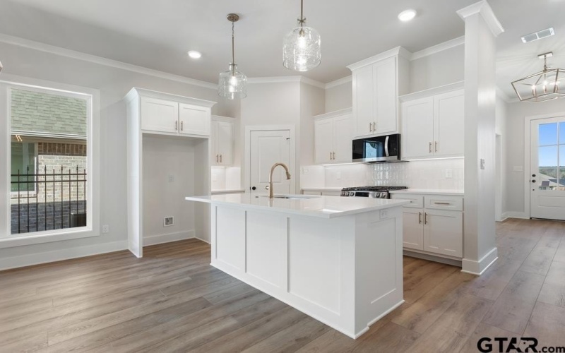 9248 Villas Ct, Tyler, TX 75703, 4 Bedrooms Bedrooms, ,2 BathroomsBathrooms,Residential,For Sale,9248 Villas Ct,0,25017340