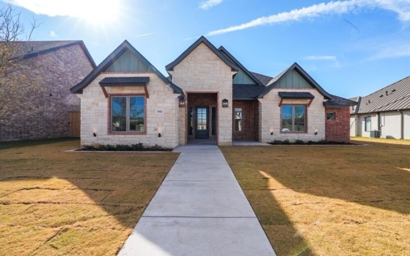 5825 111th Street, Lubbock, TX 79424, 4 Bedrooms Bedrooms, ,3 BathroomsBathrooms,Residential,For Sale,5825 111th Street,0,202563692