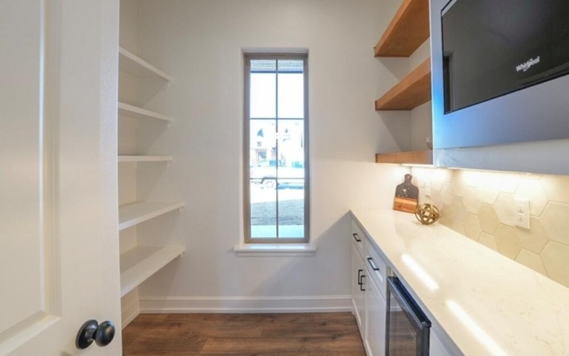 5825 111th Street, Lubbock, TX 79424, 4 Bedrooms Bedrooms, ,3 BathroomsBathrooms,Residential,For Sale,5825 111th Street,0,202563692