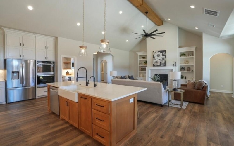 5825 111th Street, Lubbock, TX 79424, 4 Bedrooms Bedrooms, ,3 BathroomsBathrooms,Residential,For Sale,5825 111th Street,0,202563692