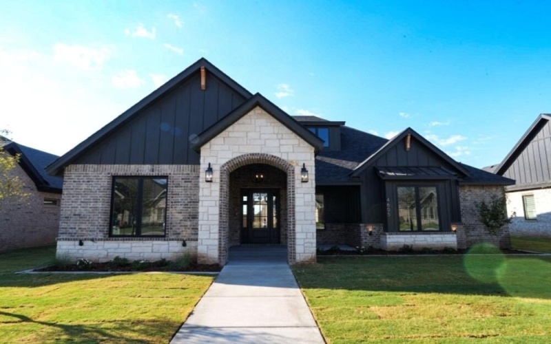 4605 140th Street, Lubbock, TX 79424, 4 Bedrooms Bedrooms, ,3 BathroomsBathrooms,Residential,For Sale,4605 140th Street,0,202563696